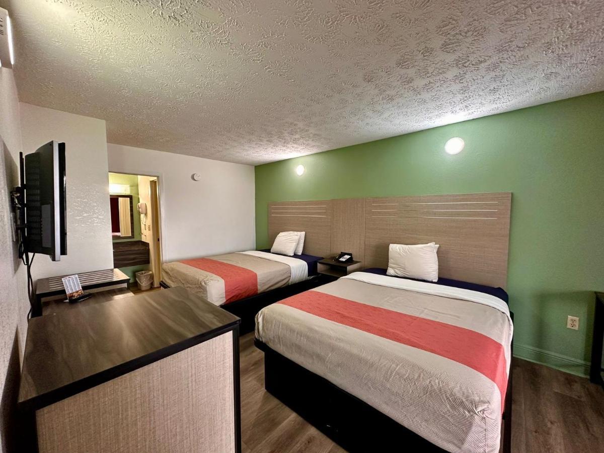 Briarstone Inn Пиджен Фордж Екстериор снимка