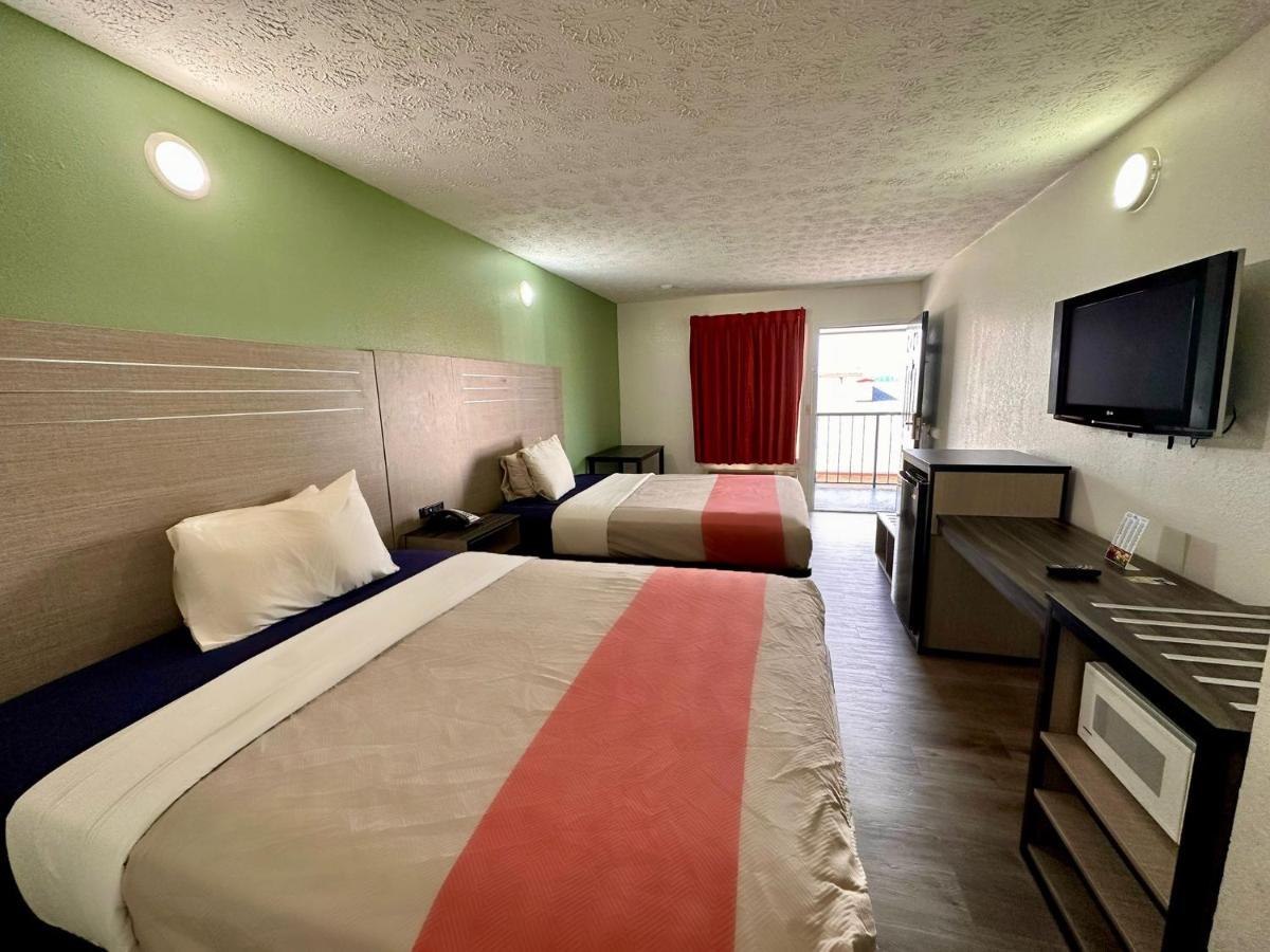 Briarstone Inn Пиджен Фордж Екстериор снимка
