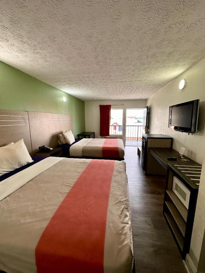 Briarstone Inn Пиджен Фордж Екстериор снимка