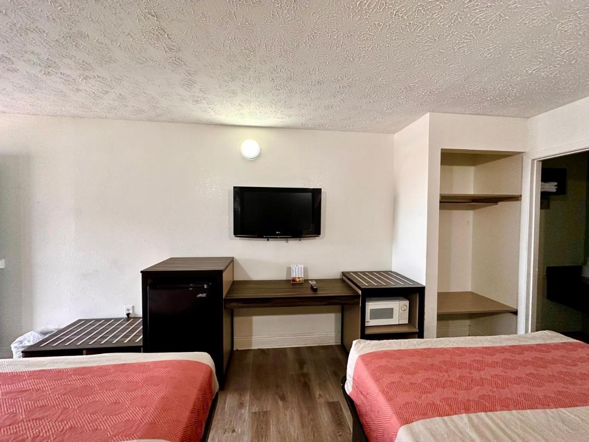 Briarstone Inn Пиджен Фордж Екстериор снимка